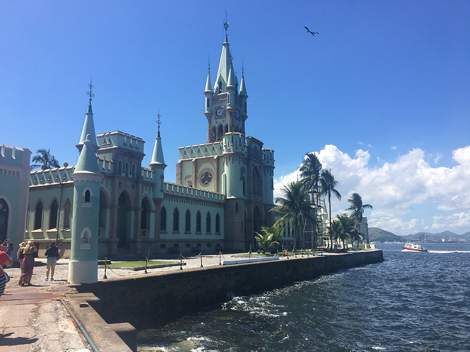 Ilha Fiscal: visita à ilha do último baile Real no Rio de Janeiro